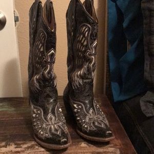 Corral boots sz 6 1/2 m black/white